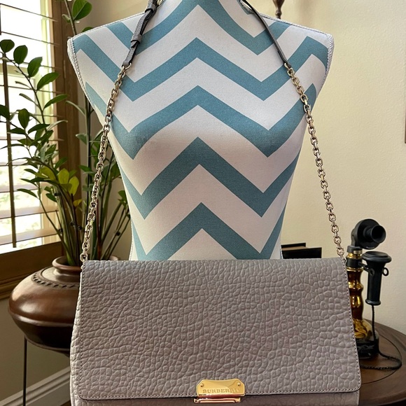 👛SALE!! “BURBERRY” 💯% Authentic Clutch/Shoulder Bag - Picture 2 of 8